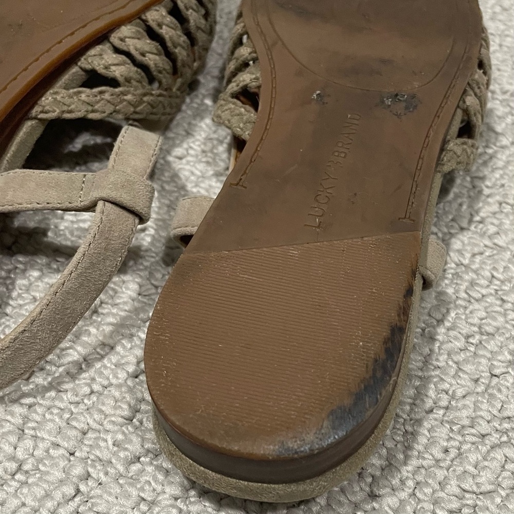 Lucky Brand Barima Slingback Suede Flat Sandal SIZE 8M in color DUNE - Picture 5 of 9